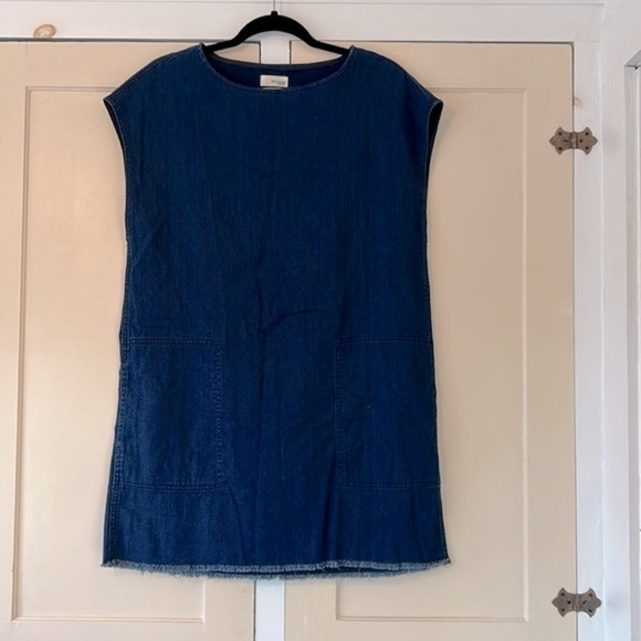Aritzia Wilfred Free Denim Nori Dress, raw hem, pockets, women’s size small - Picture 3 of 10